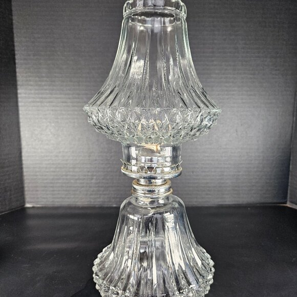 Rare Lamplight Farms, Austria Diamond Cut Crystal Oil Lamp 13 Inch - Picture 1 of 13